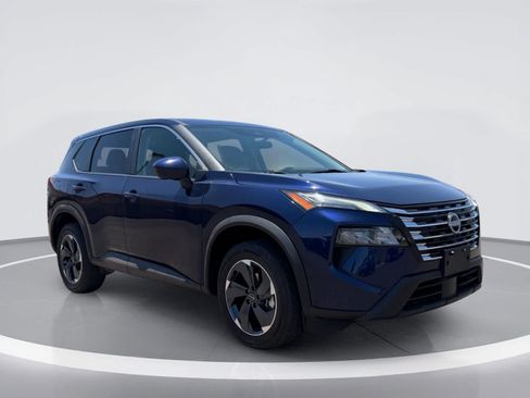 Used 2024 Nissan Rogue SV AWD/4WD image 8