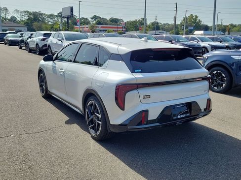 New 2026 Kia K4 GT-Line FWD image 4