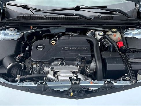 Used 2017 Chevrolet Malibu LT FWD image 28