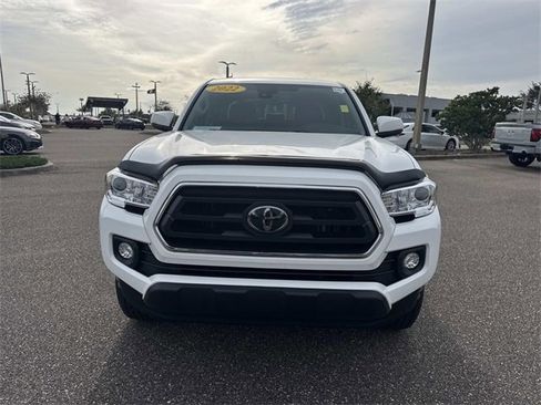 Used 2022 Toyota Tacoma SR5 w/ Technology Package image 9
