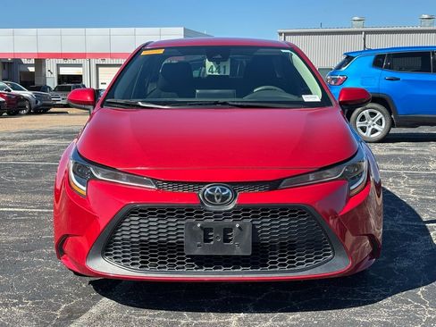 Used 2020 Toyota Corolla LE image 3