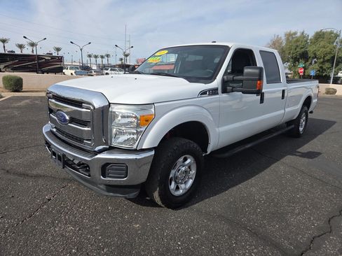 Used 2015 Ford F250 XLT w/ XLT Interior Package image 2