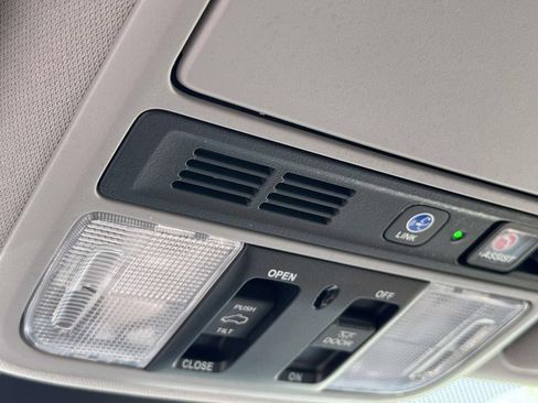 Used 2023 Honda Odyssey Touring image 33
