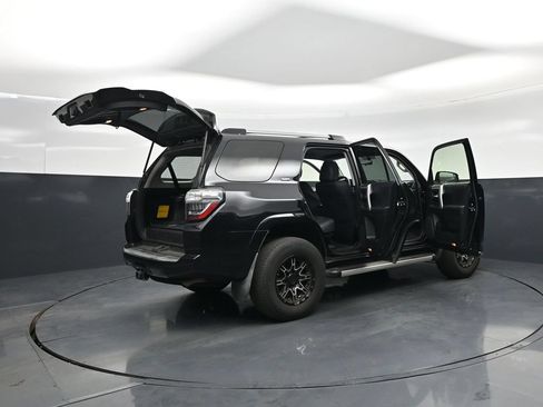 Used 2019 Toyota 4Runner SR5 RWD image 5