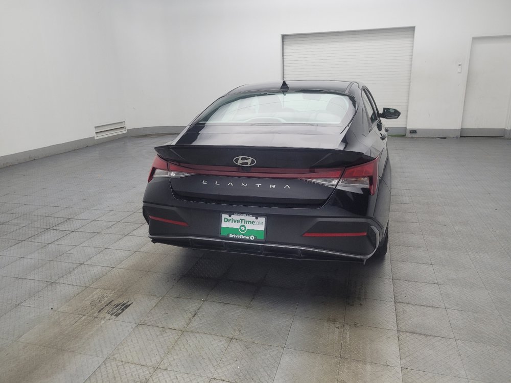 Used 2025 Hyundai Elantra Sport FWD image 7
