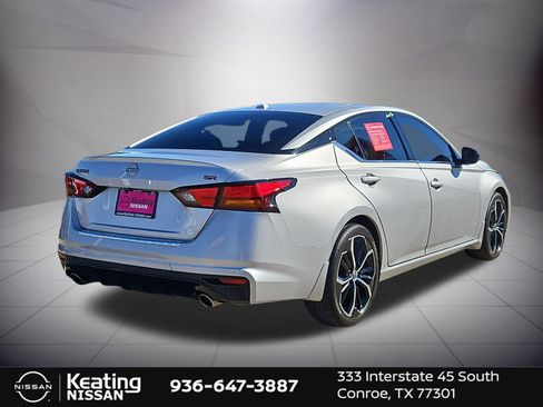 Certified 2023 Nissan Altima 2.5 SR image 3