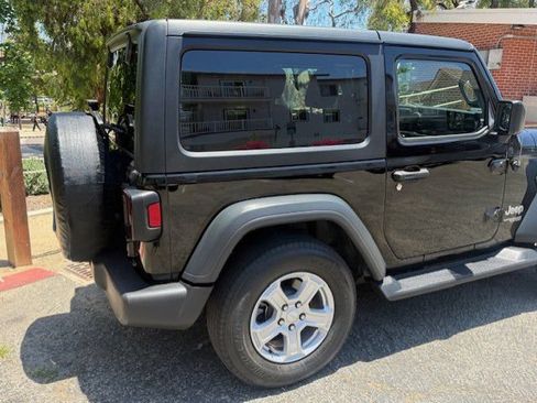 Used 2018 Jeep Wrangler Sport AWD/4WD image 25