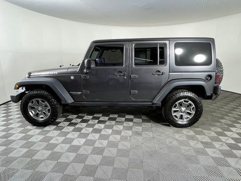 Used 2018 Jeep Wrangler Unlimited Rubicon w/ Cold Weather Group image 9