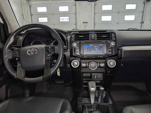 Used 2018 Toyota 4Runner TRD Off-Road Premium AWD/4WD image 19