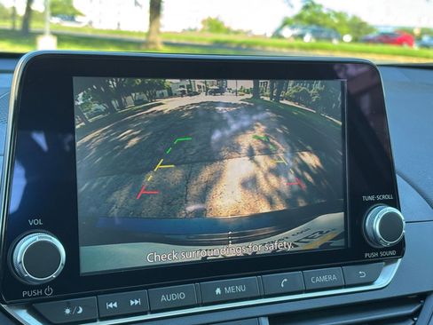 Used 2025 Nissan Altima 2.5 SV FWD image 20