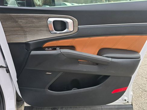 Used 2023 Kia Sorento SX Prestige image 45