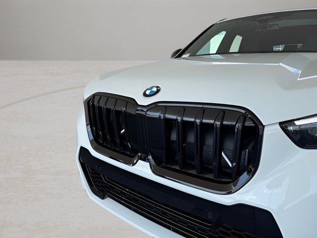 Certified 2026 BMW X1 xDrive28i w/ Technology Package AWD/4WD image 2
