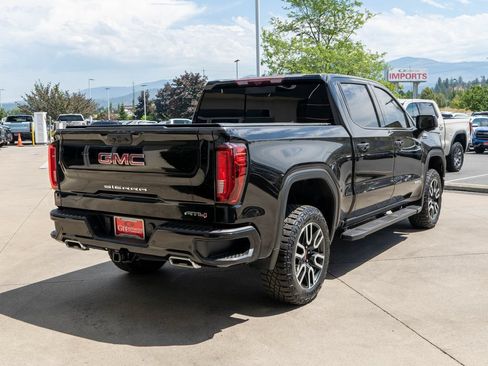 Used 2025 GMC Sierra 1500 AT4 w/ Technology Package AWD/4WD image 7