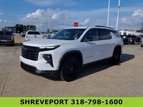 Certified 2025 Chevrolet Traverse LT w/ Midnight/Sport Edition FWD image 4