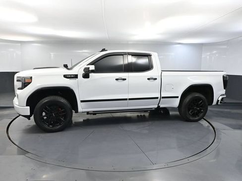 Used 2021 GMC Sierra 1500 Elevation w/ LPO, Elevation Black Package AWD/4WD image 12