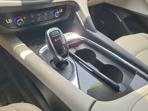 Used 2020 Buick Enclave Essence w/ Sound and Sites Package FWD image 30