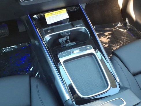 New 2026 Mercedes-Benz GLB 250 image 7