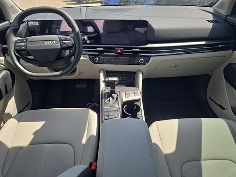 New 2026 Kia Sportage EX FWD image 13