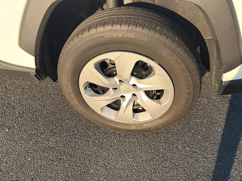 Certified 2024 Toyota RAV4 LE FWD image 35