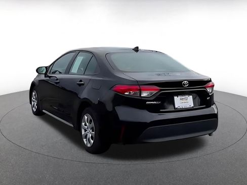 Used 2023 Toyota Corolla LE image 11