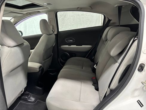 Used 2019 Honda HR-V EX image 44