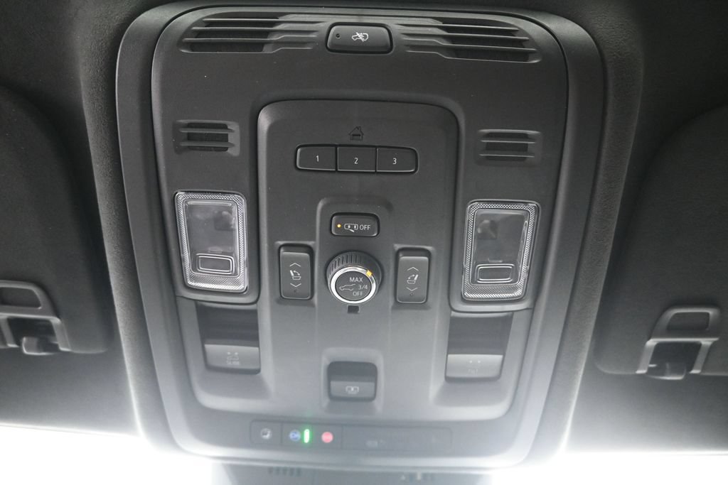 Used 2022 Cadillac Escalade Sport Platinum w/ LPO, ONYX Package AWD/4WD image 25