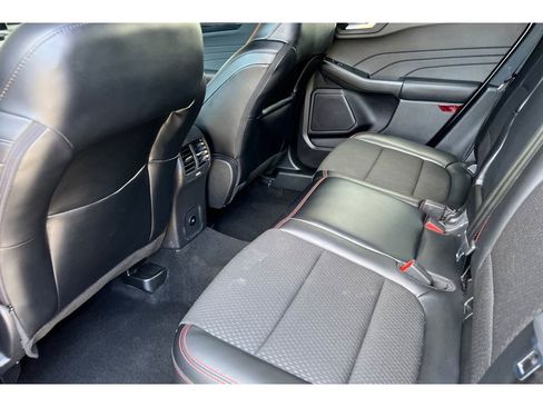 Used 2024 Ford Escape ST-Line image 14
