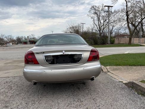 Used 1999 Lincoln Continental image 2