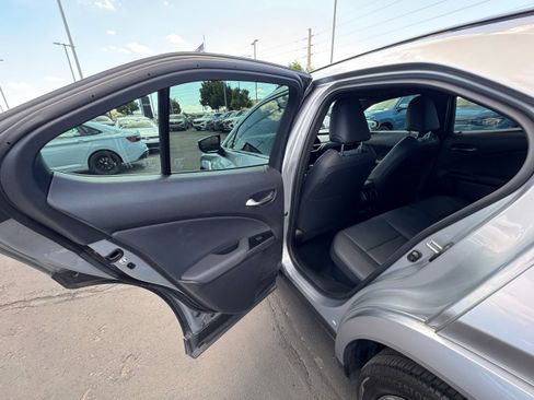 Used 2024 Lexus UX 250h F Sport FWD image 12