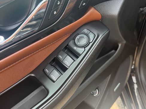 Used 2019 Chevrolet Traverse High Country w/ LPO, Floor Liner Package AWD/4WD image 18