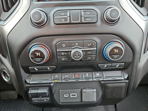 Used 2019 Chevrolet Silverado 1500 LT w/ All-Star Edition image 27