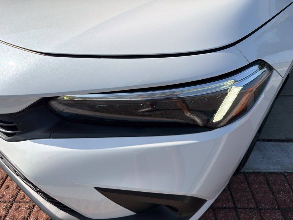 Used 2023 Honda Civic Sport image 11