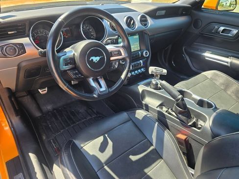Used 2018 Ford Mustang Premium RWD image 10