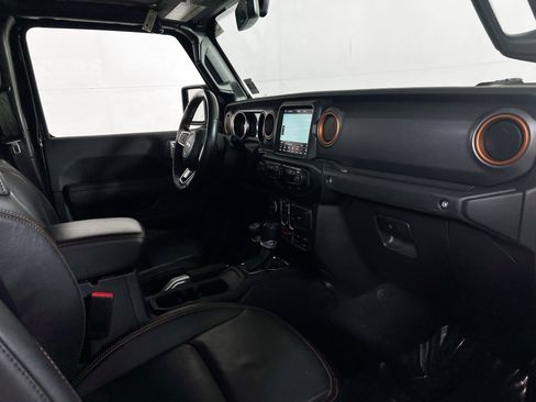 Used 2022 Jeep Gladiator Mojave w/ Cold Weather Group image 28