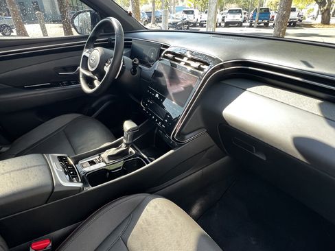 Used 2023 Hyundai Santa Cruz Limited image 47