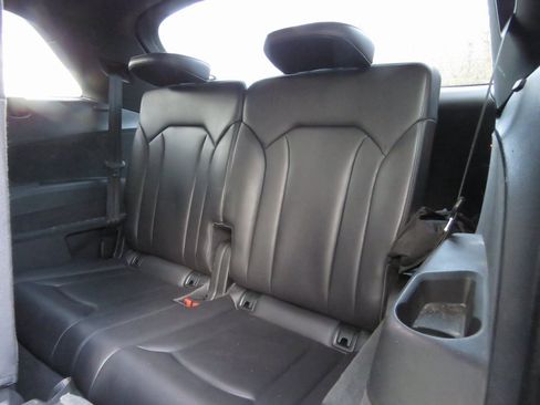 Used 2018 Audi Q7 3.0T Premium Plus w/ Premium Plus Package image 23