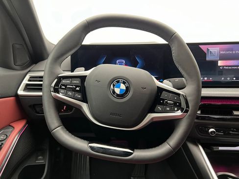 Certified 2025 BMW 330i Sedan image 17