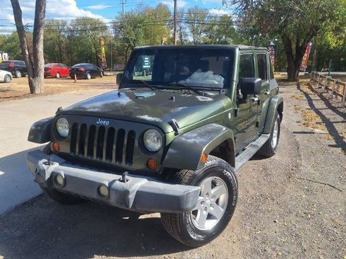 Used 2007 Jeep Wrangler Unlimited Sahara AWD/4WD image 24