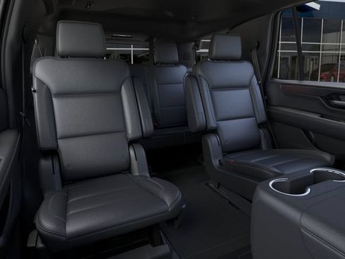 New 2026 GMC Yukon Denali w/ Denali Reserve Package AWD/4WD image 17