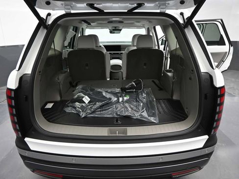 New 2026 Hyundai Palisade SEL Premium w/ Tow & Go Package AWD/4WD image 13