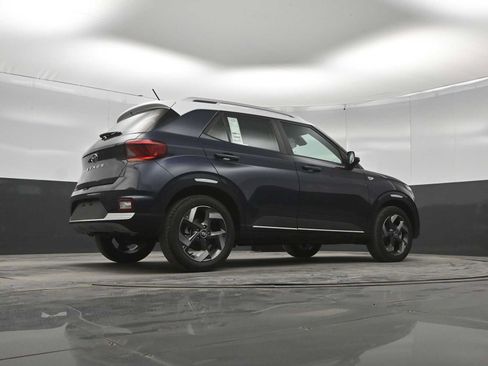 New 2026 Hyundai Venue SEL FWD image 36