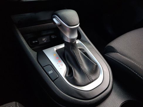 Used 2023 Kia Forte LXS w/ LXS Technology Package FWD image 14