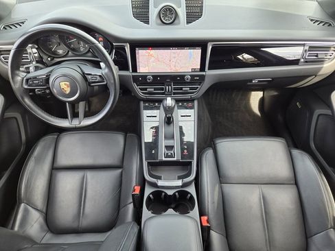Used 2023 Porsche Macan image 34