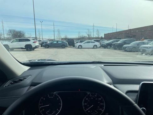 Used 2025 Nissan Rogue SV image 35