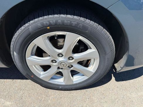 Used 2011 MAZDA MAZDA3 i Touring FWD image 30