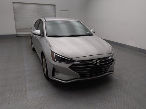 Used 2019 Hyundai Elantra SEL image 14