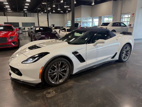 Used 2016 Chevrolet Corvette Z06 w/ 3LZ Preferred Equipment Group RWD image 5