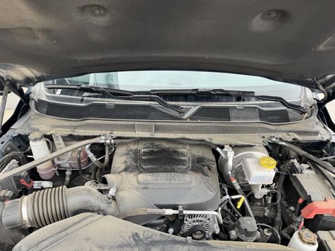 Used 2024 RAM 2500 Big Horn w/ Sport Appearance Package image 4