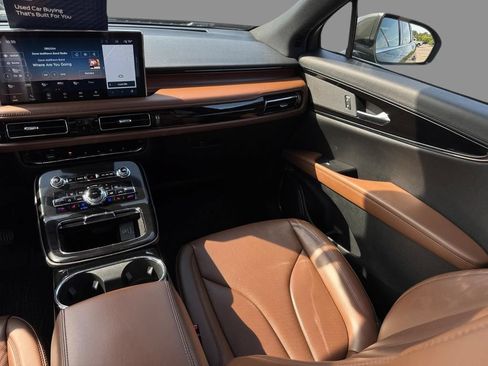 Certified 2022 Lincoln Nautilus Reserve AWD/4WD image 12