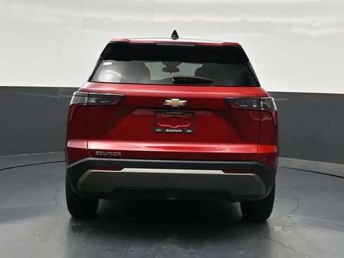 Used 2025 Chevrolet Equinox LT FWD image 4
